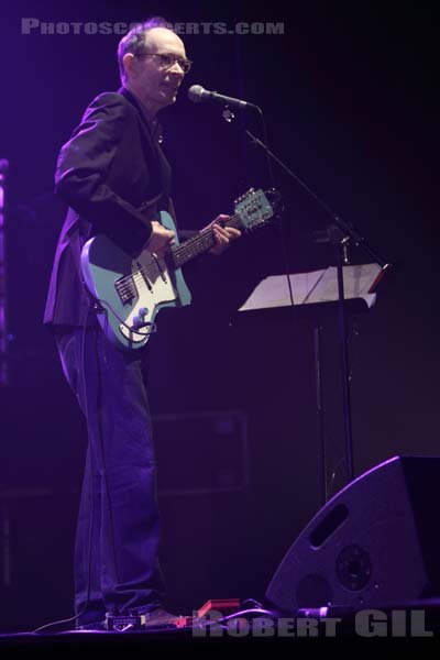 ARTO LINDSAY - 2010-06-01 - PARIS - Espace Charlie Parker - Grande Halle - 